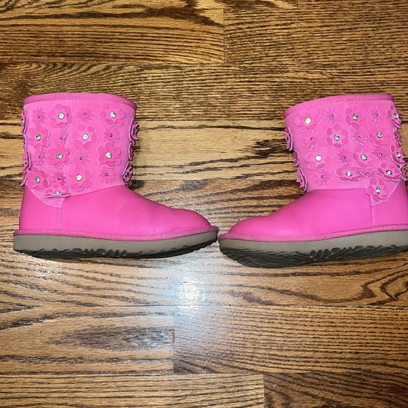 UGG Australia Classic Short II Pink Petal Pull-On Suede Leather Boots Size 3 - Picture 2 of 10